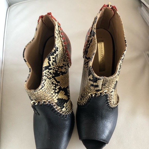 Shoes - Picture 4 of 6